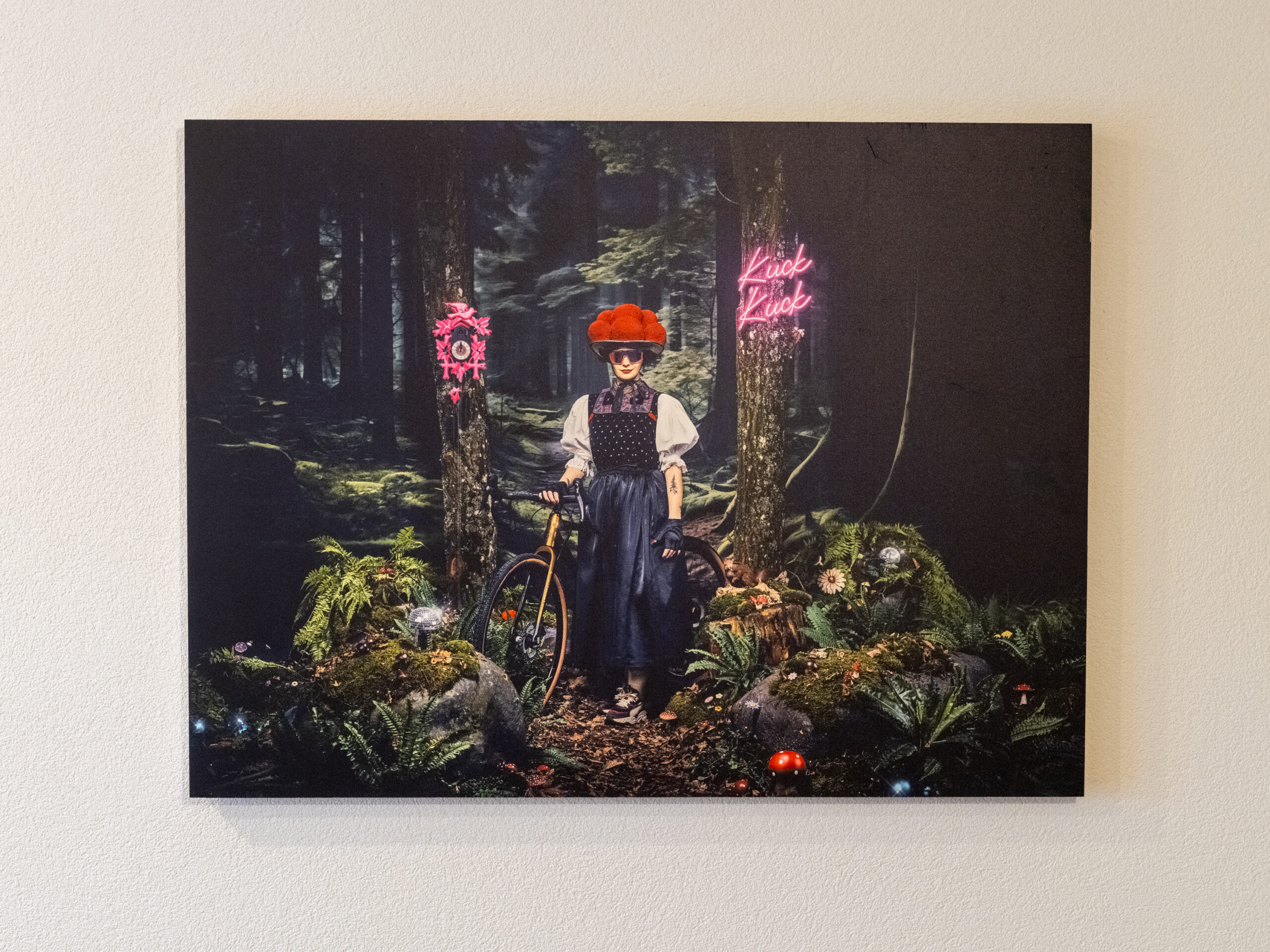 Heimatfotos-Wandbild „SchwarzwaldMarie Fahrrad“ auf Holz 80 x 60 cm