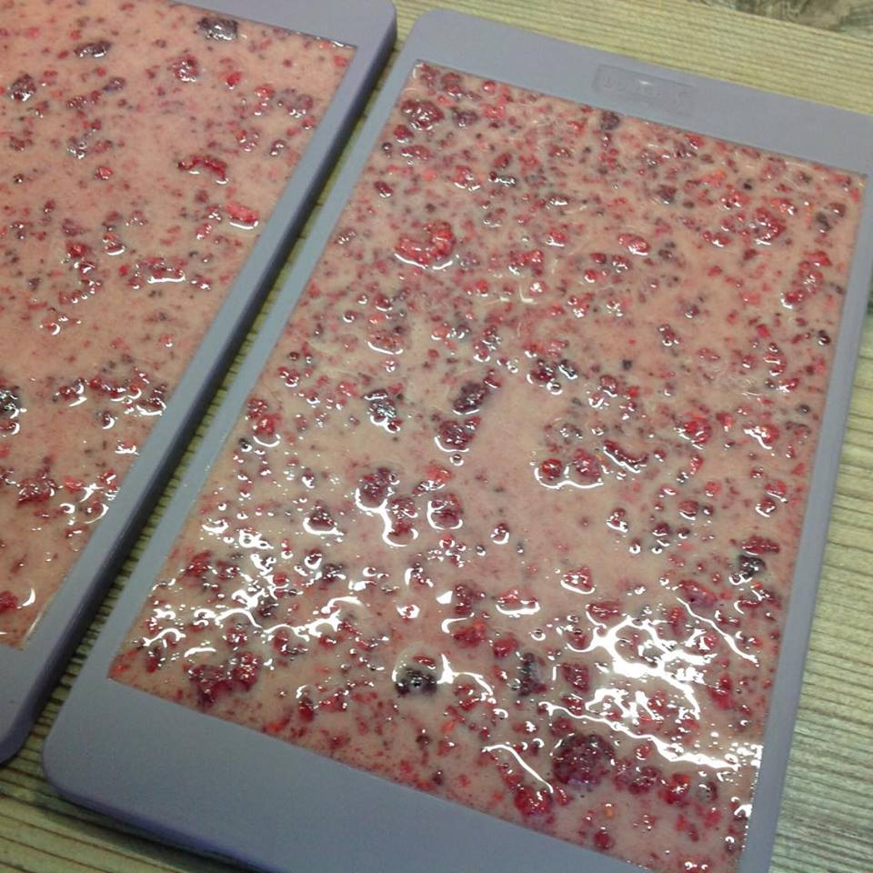 HIMBEEREN gefriergetrocknete ganze Früchte 50 g – 100 % Frucht für low-carb Schokolade, Müsli und als Snack – Bild 3