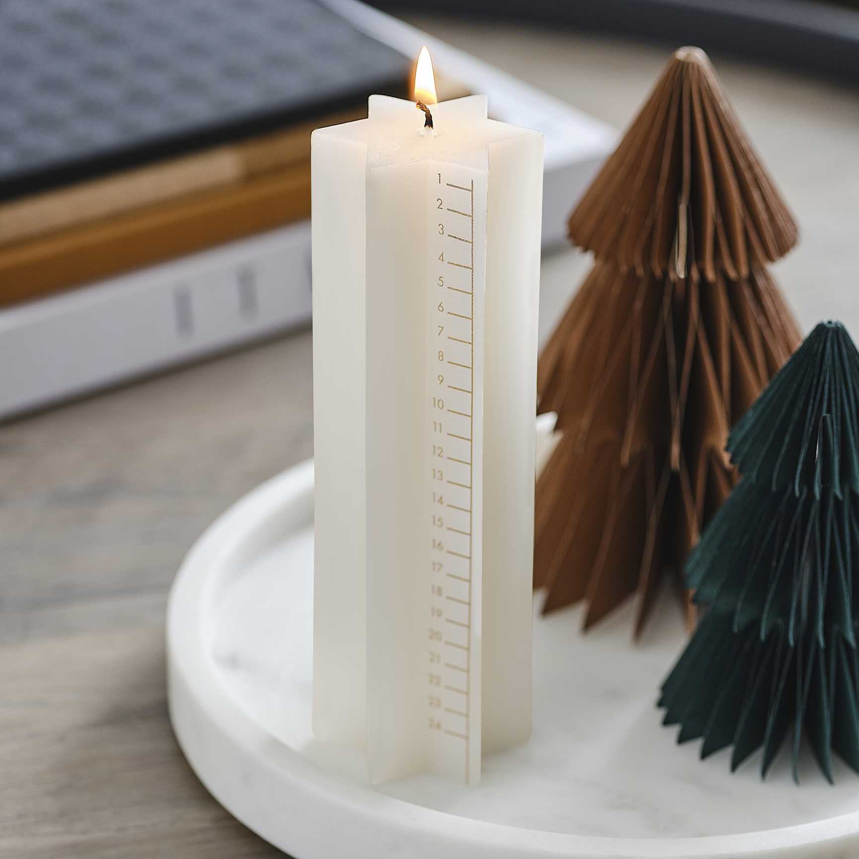 Sternförmige Adventskalender Kerze – Bild 2